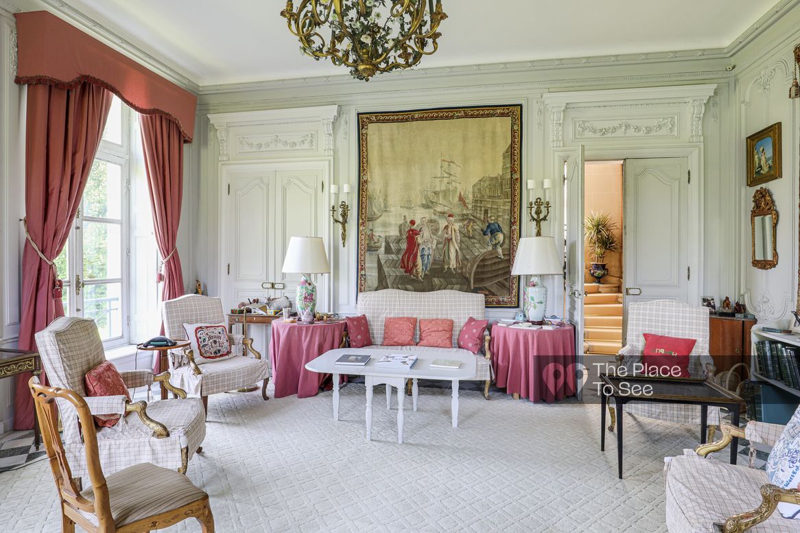 Salon
