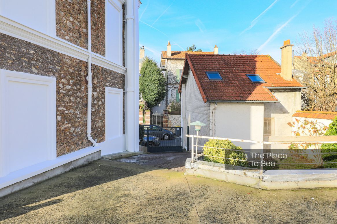 Parking Exterieur