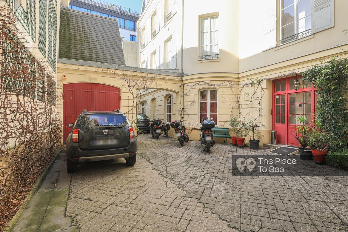 Cour