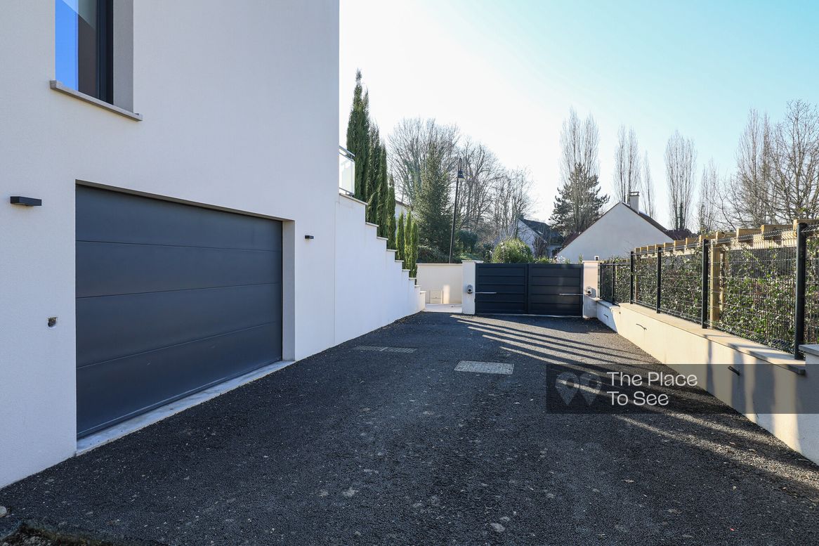 Parking Exterieur