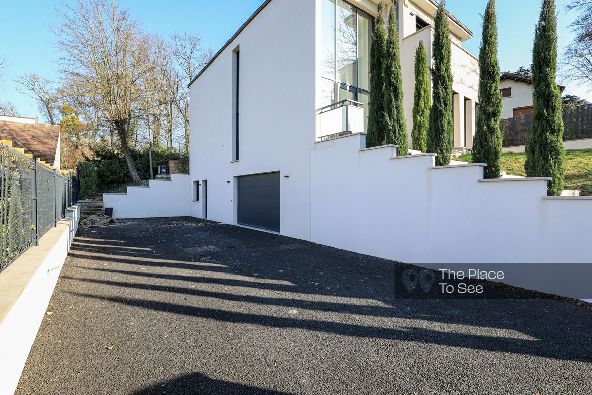 Parking Exterieur