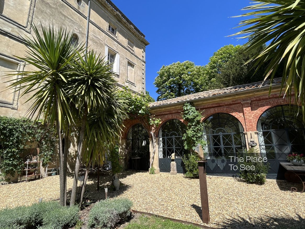 Façade