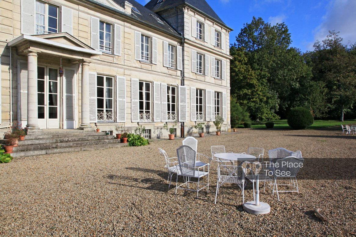 Cour