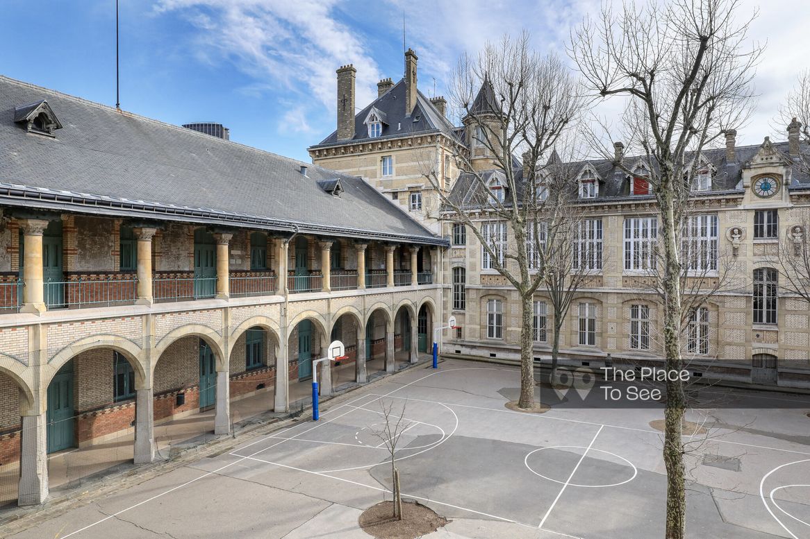 Cour
