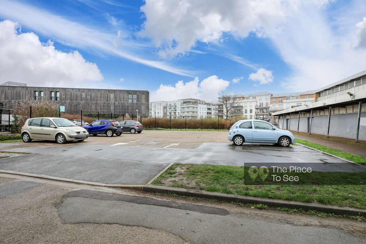 Parking Exterieur