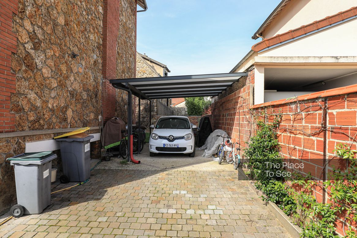 Parking Exterieur