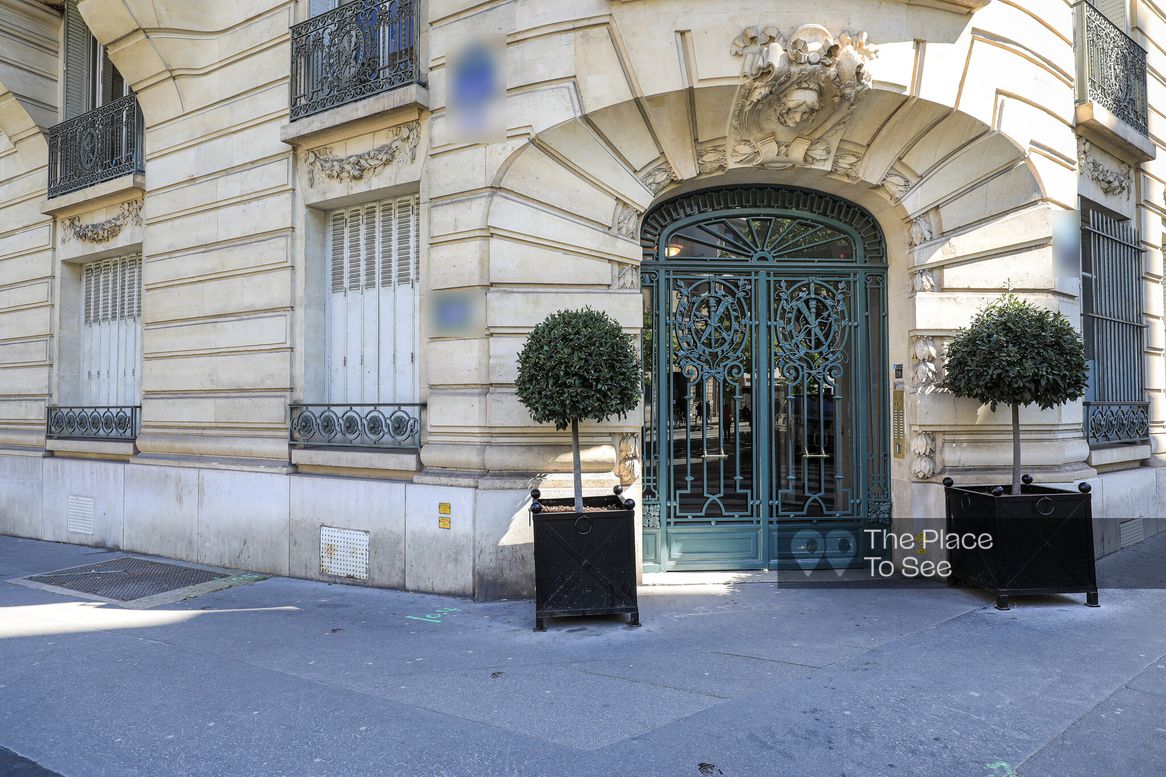 Façade
