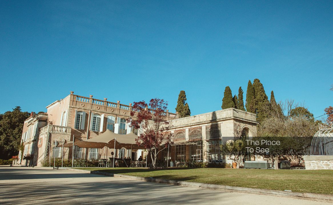 Façade