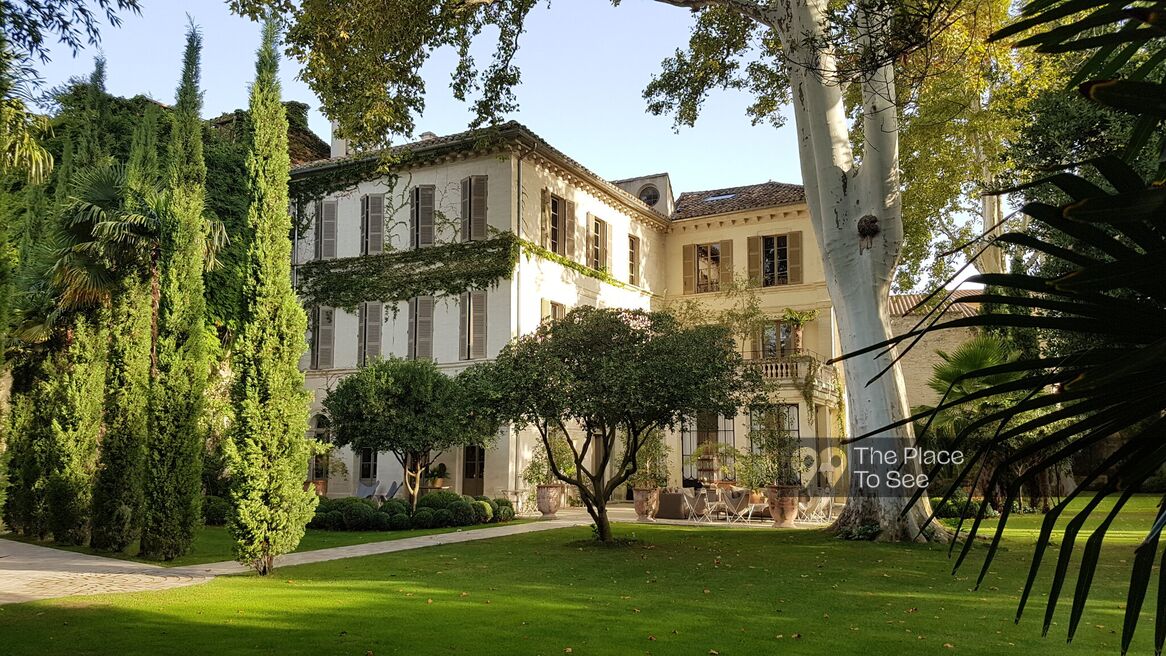 Façade