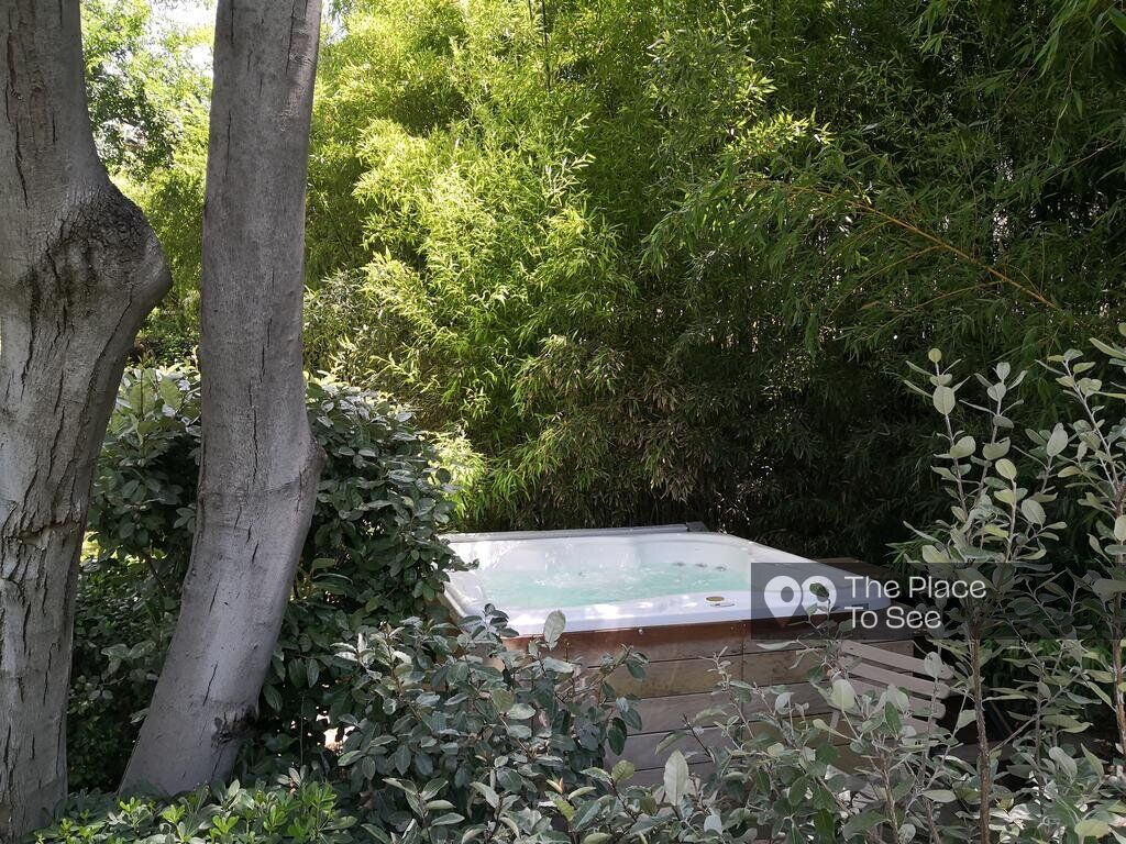 Jacuzzi