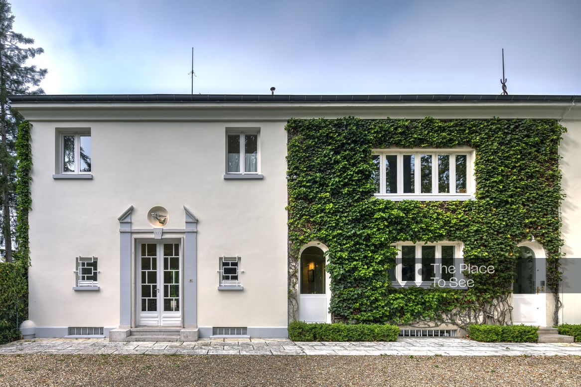 Façade
