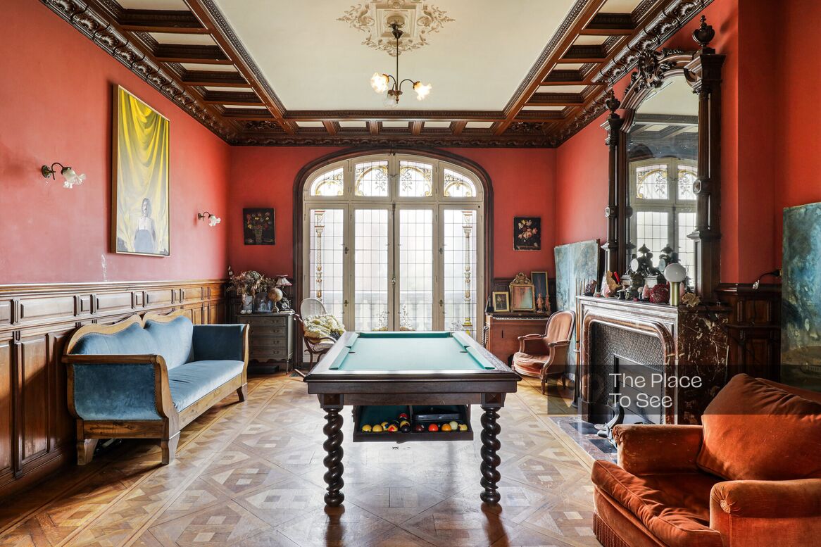 Billiard room