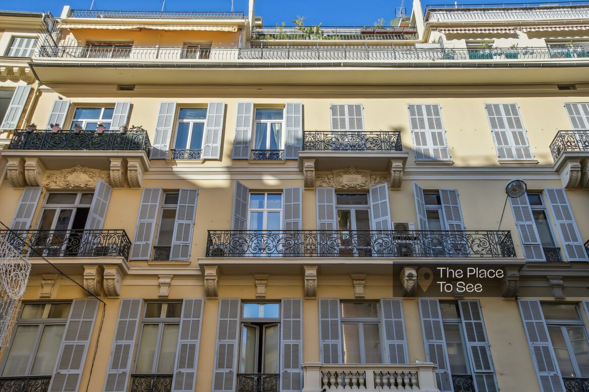 Façade
