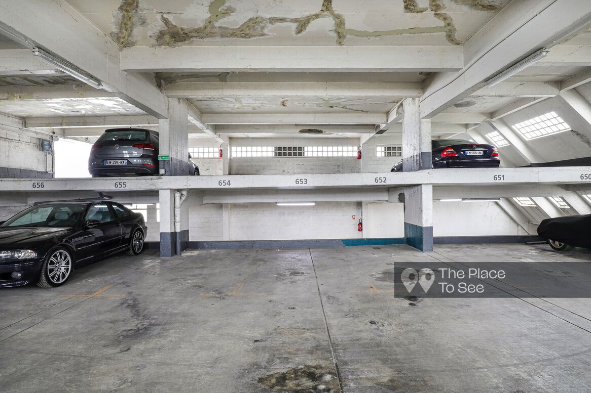 Parking Exterieur