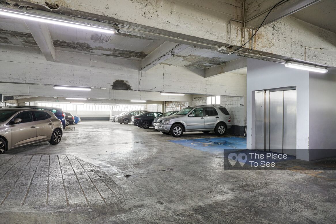 Parking Exterieur