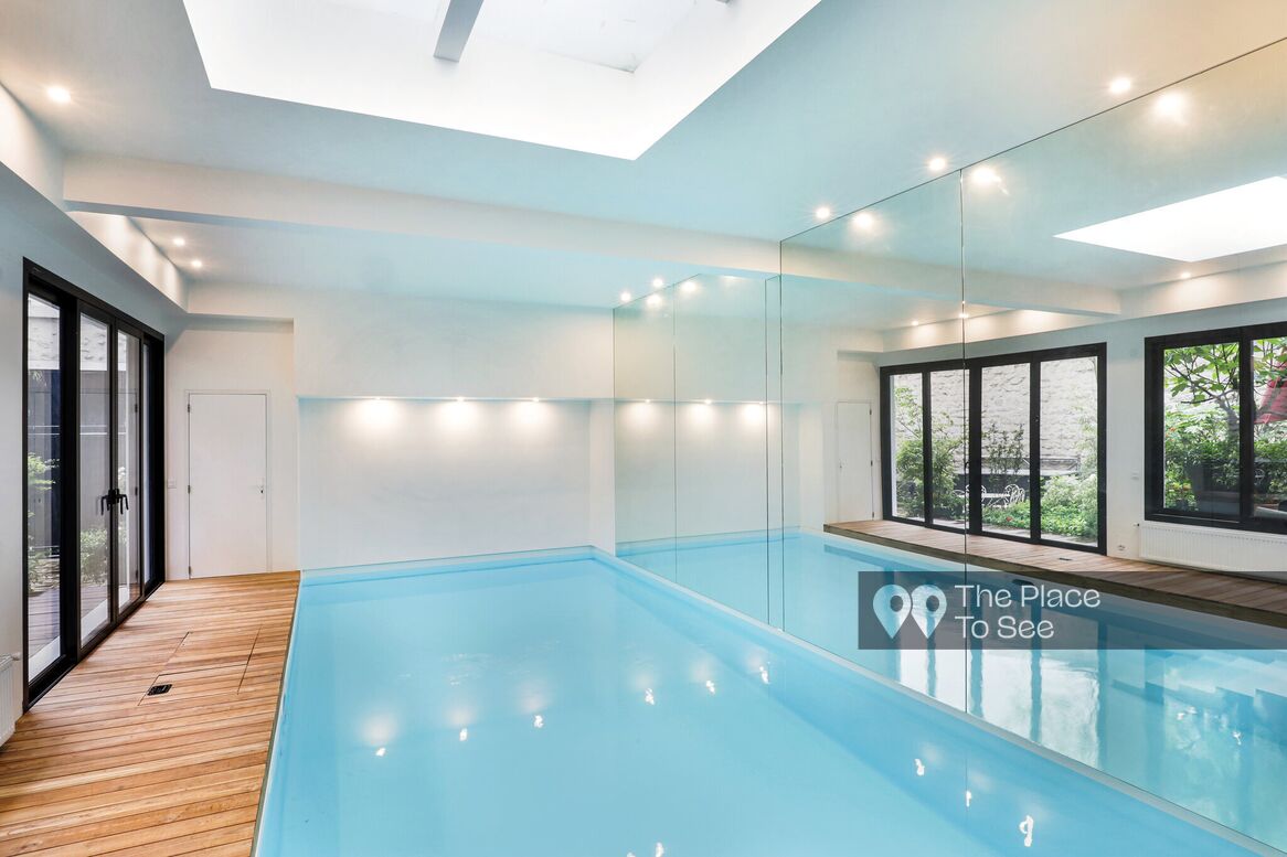 Piscine intérieure