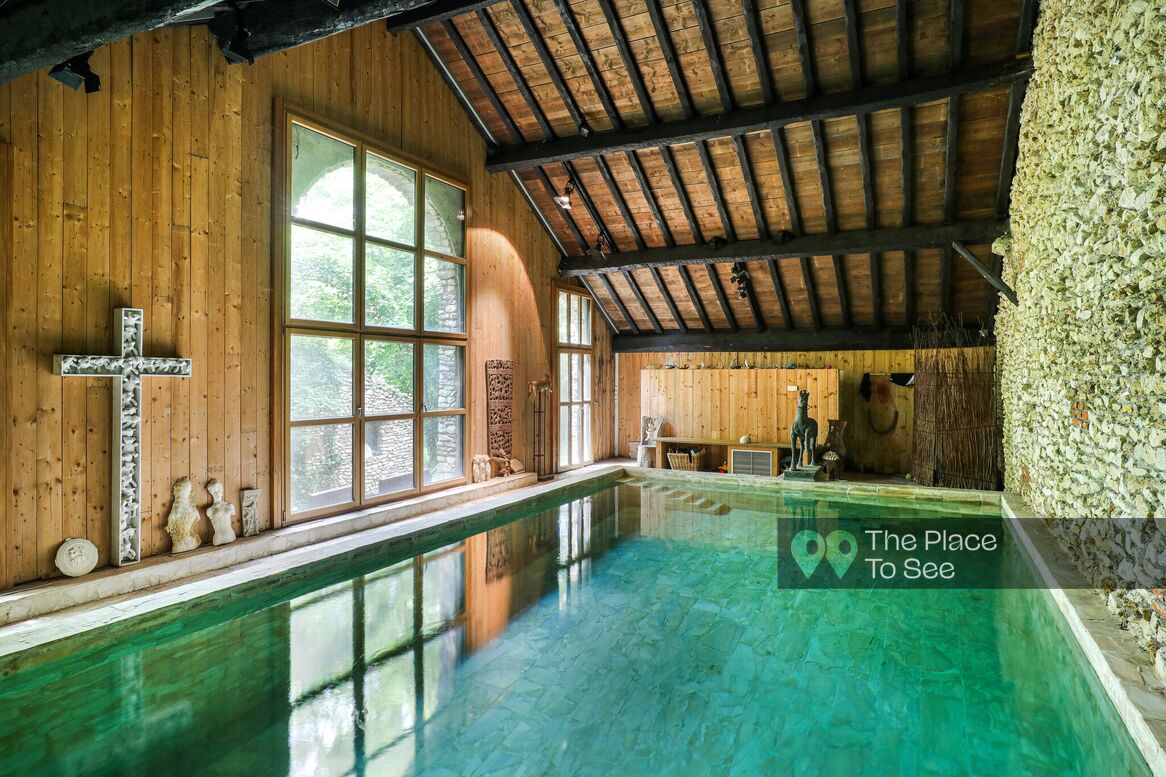 Piscine intérieure