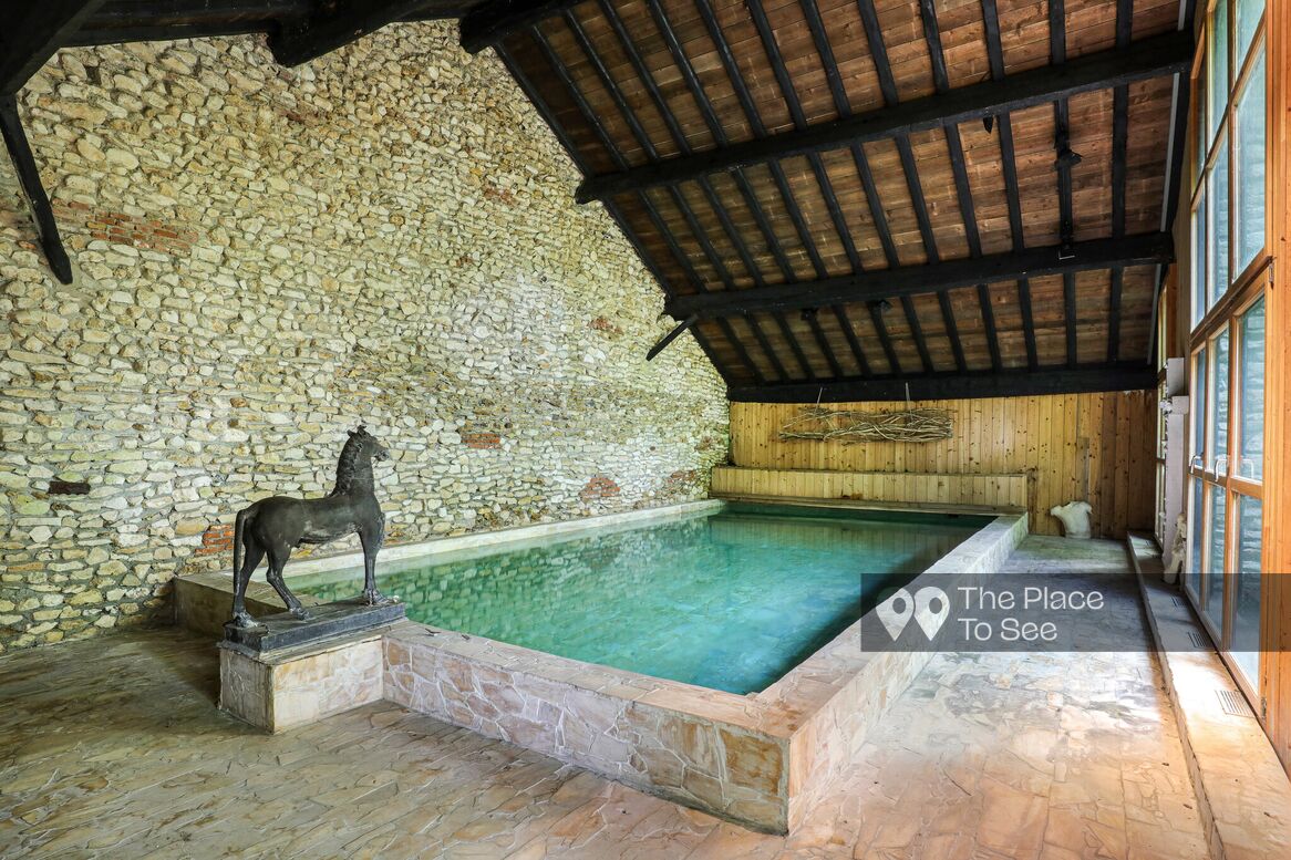 Piscine intérieure