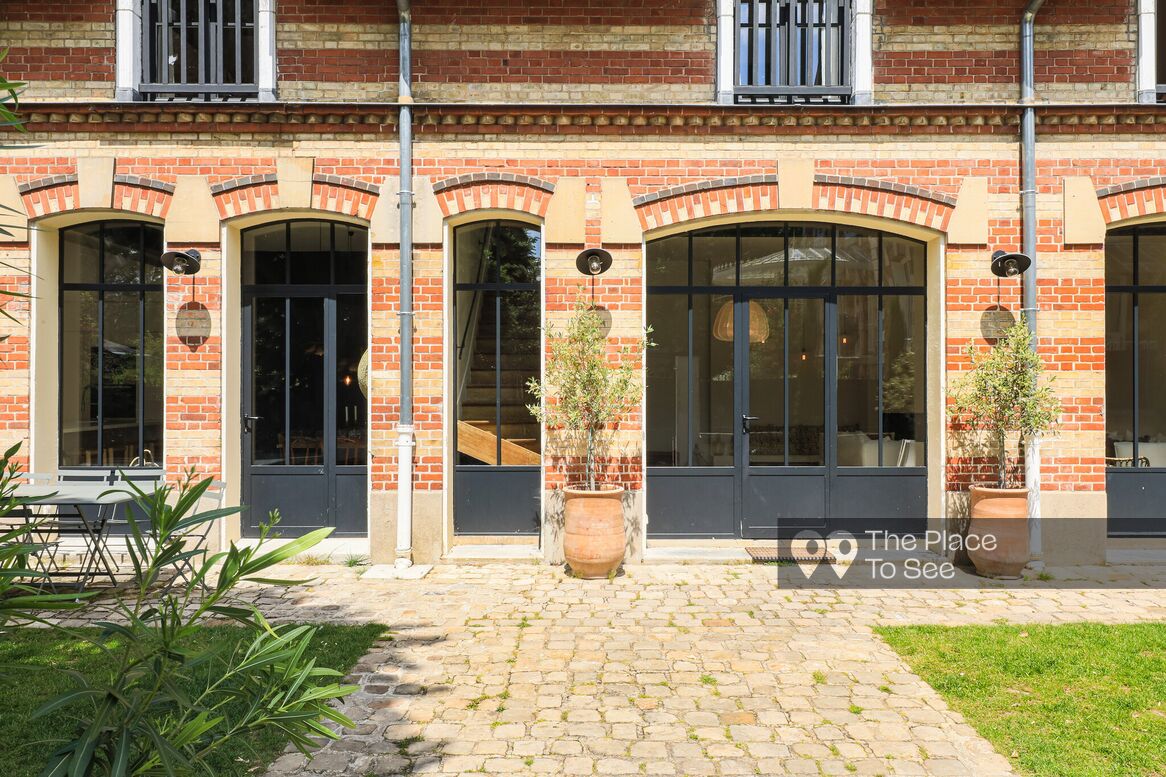 Façade