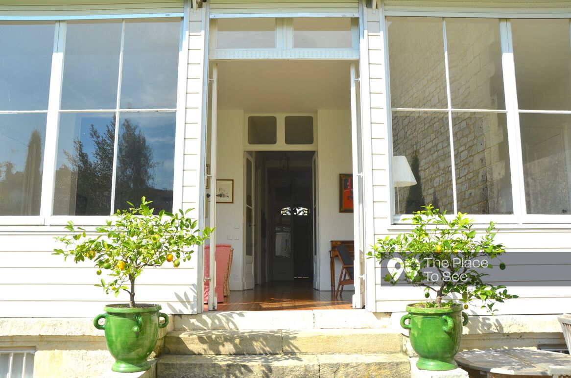 Façade