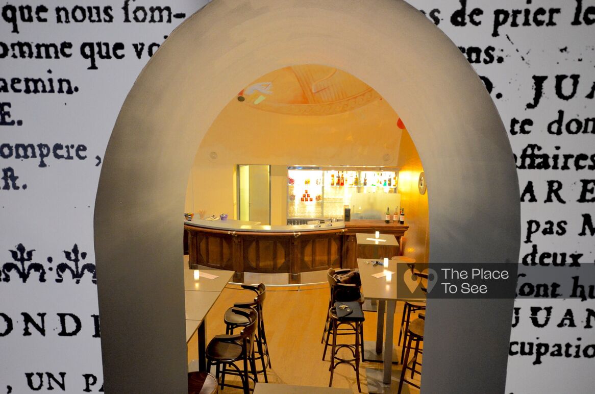 Bar