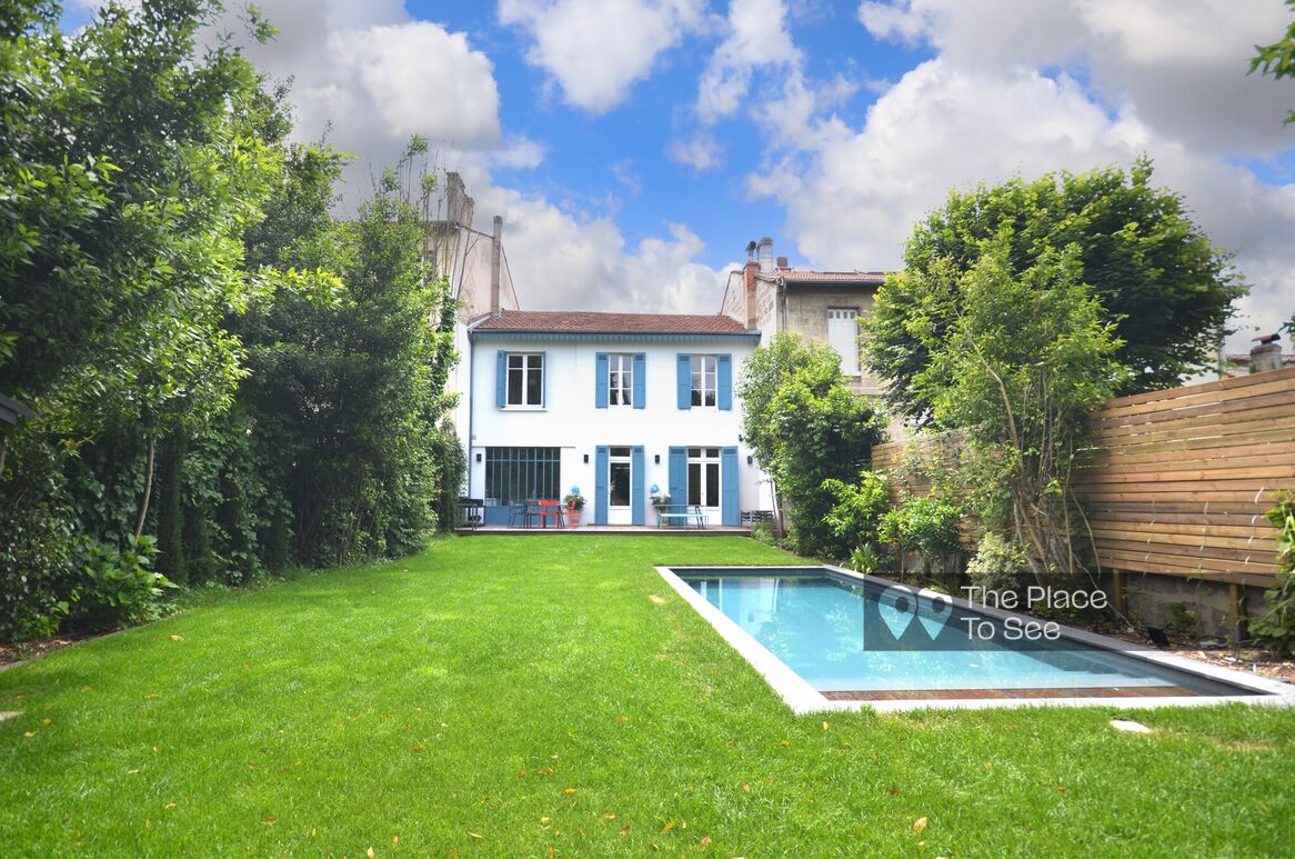 Outdoor swimming pool