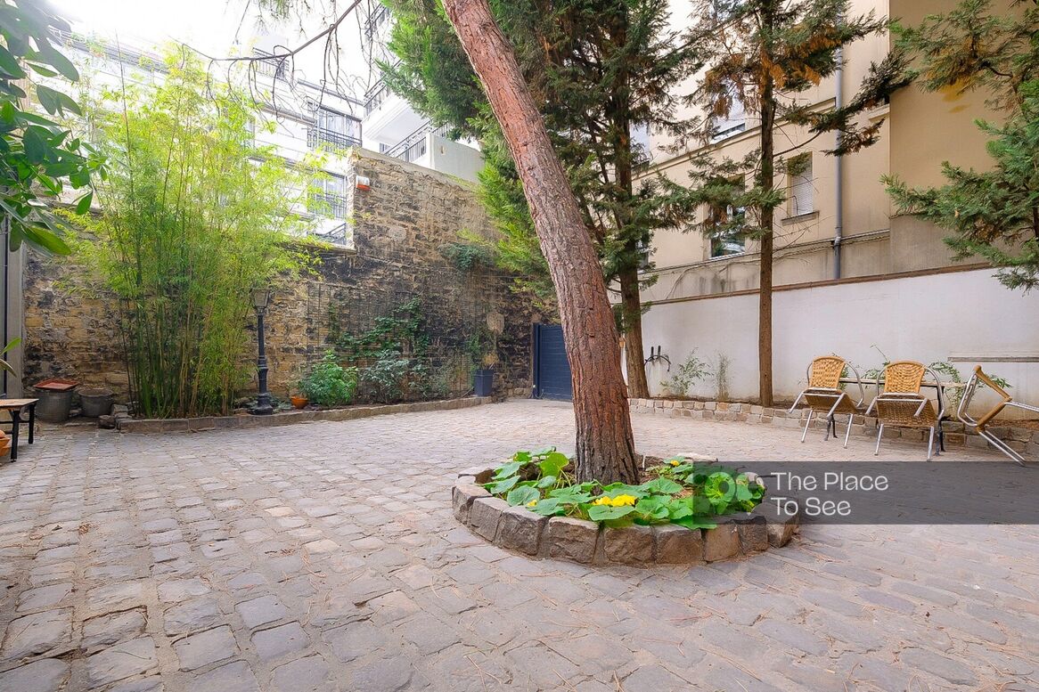 Cour