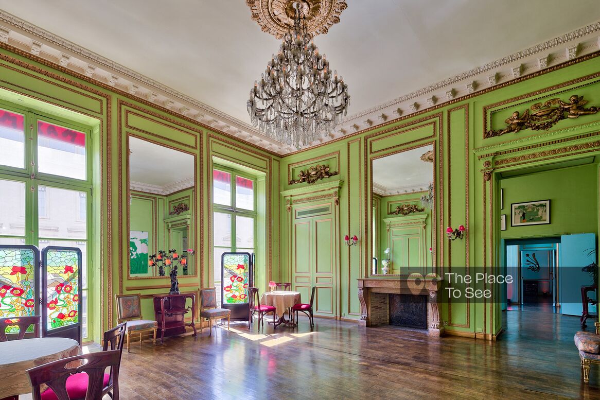 Salon