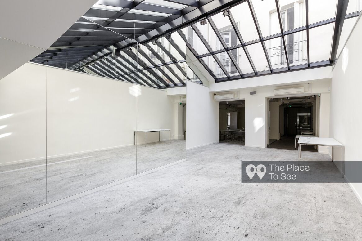 Salle sous verrière