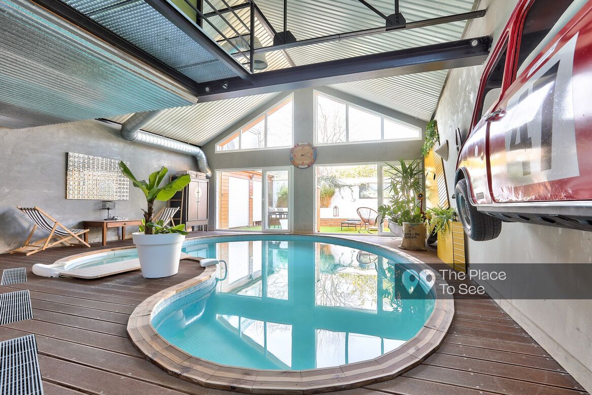 Piscine intérieure