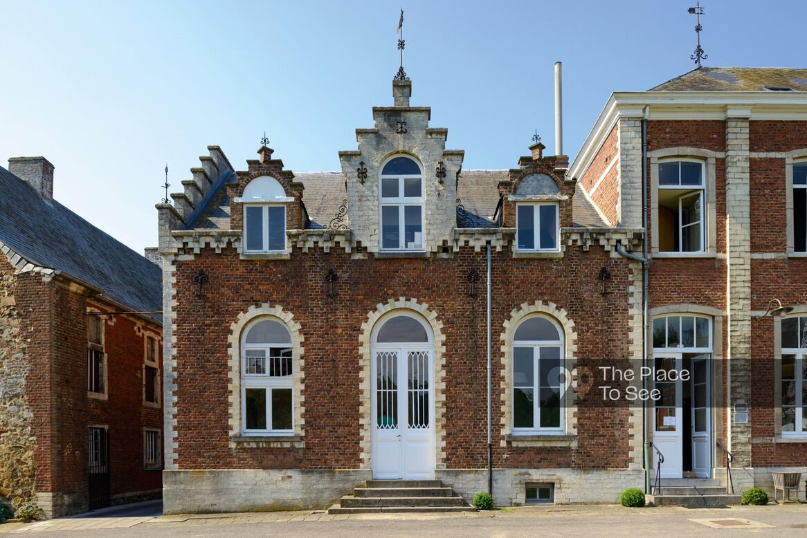 Façade