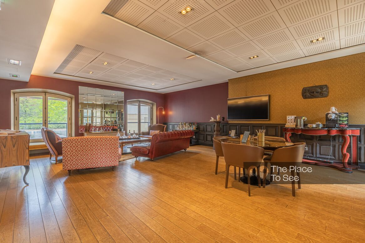 Salon