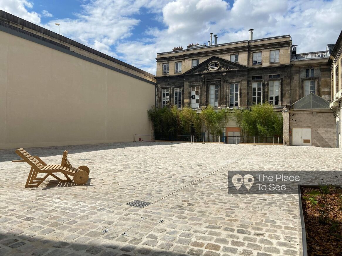 Cour
