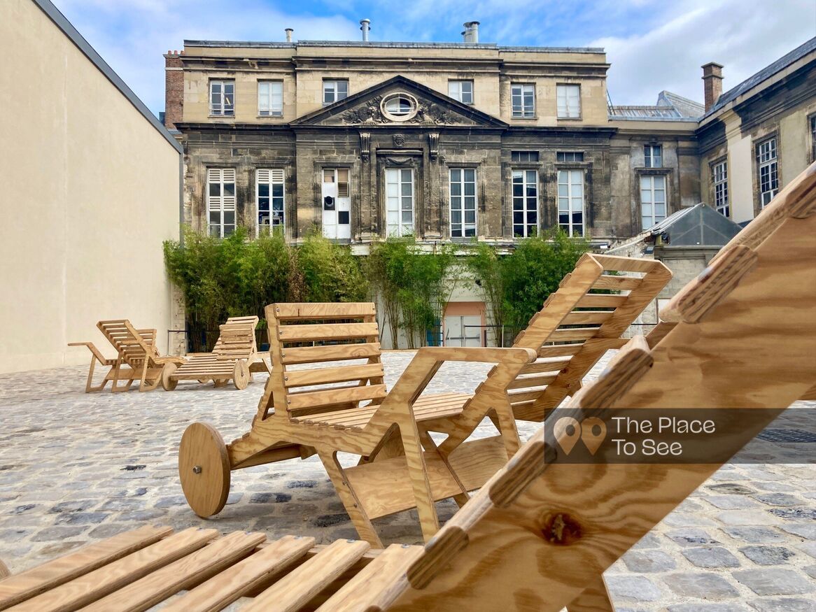 Cour
