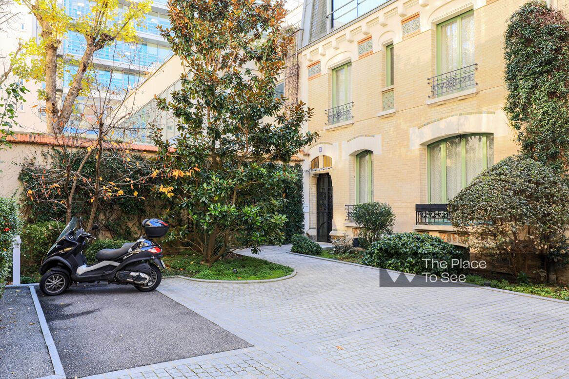Parking Exterieur