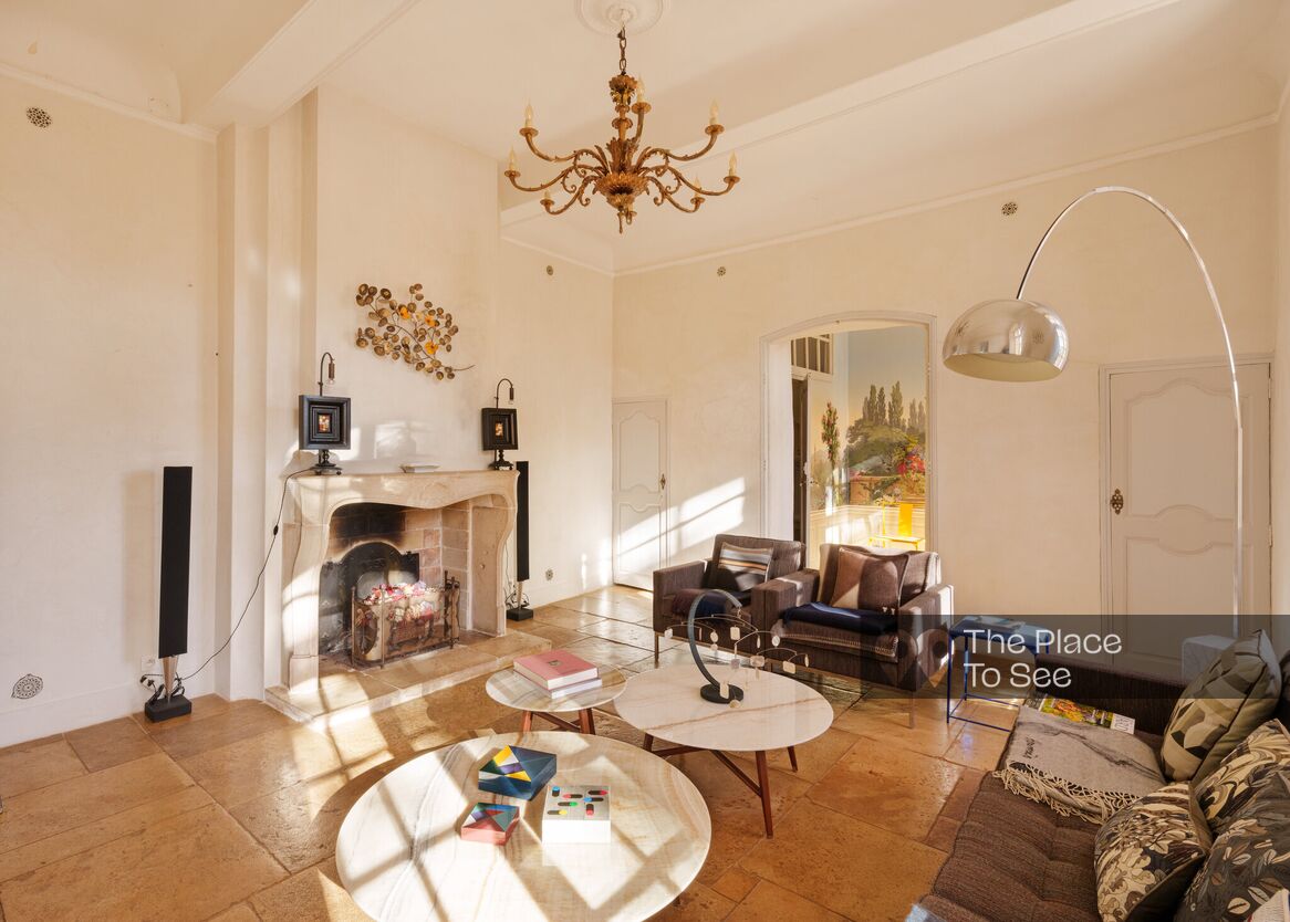 Salon