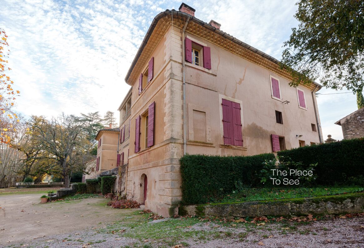 Façade