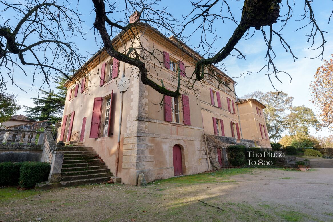 Façade