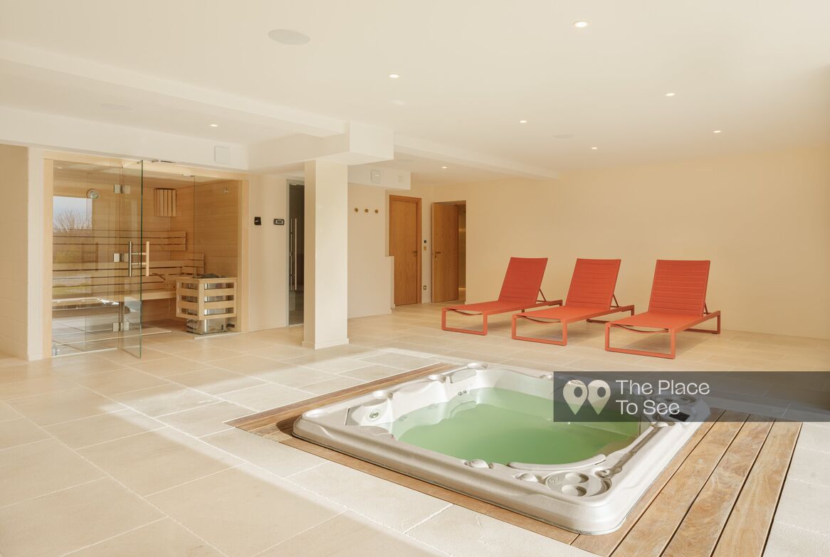 Jacuzzi