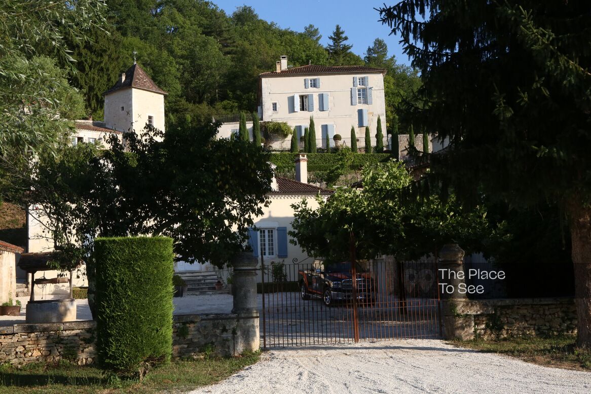 Façade