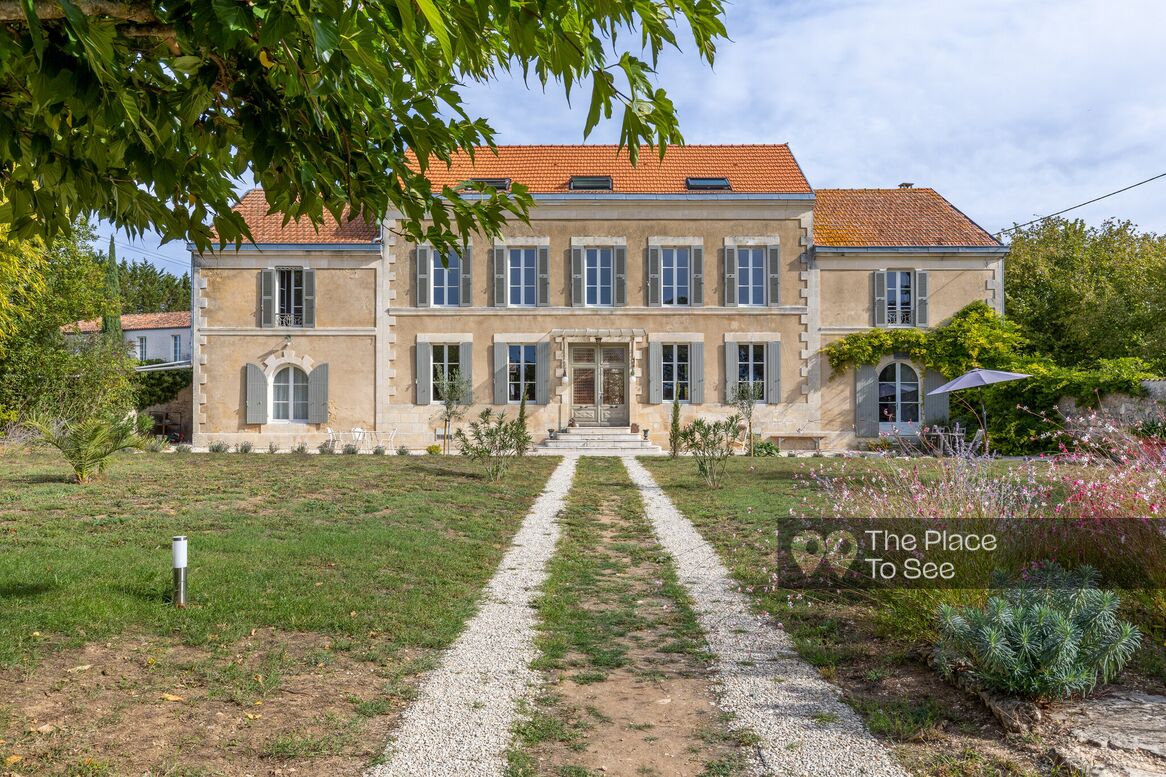 Façade