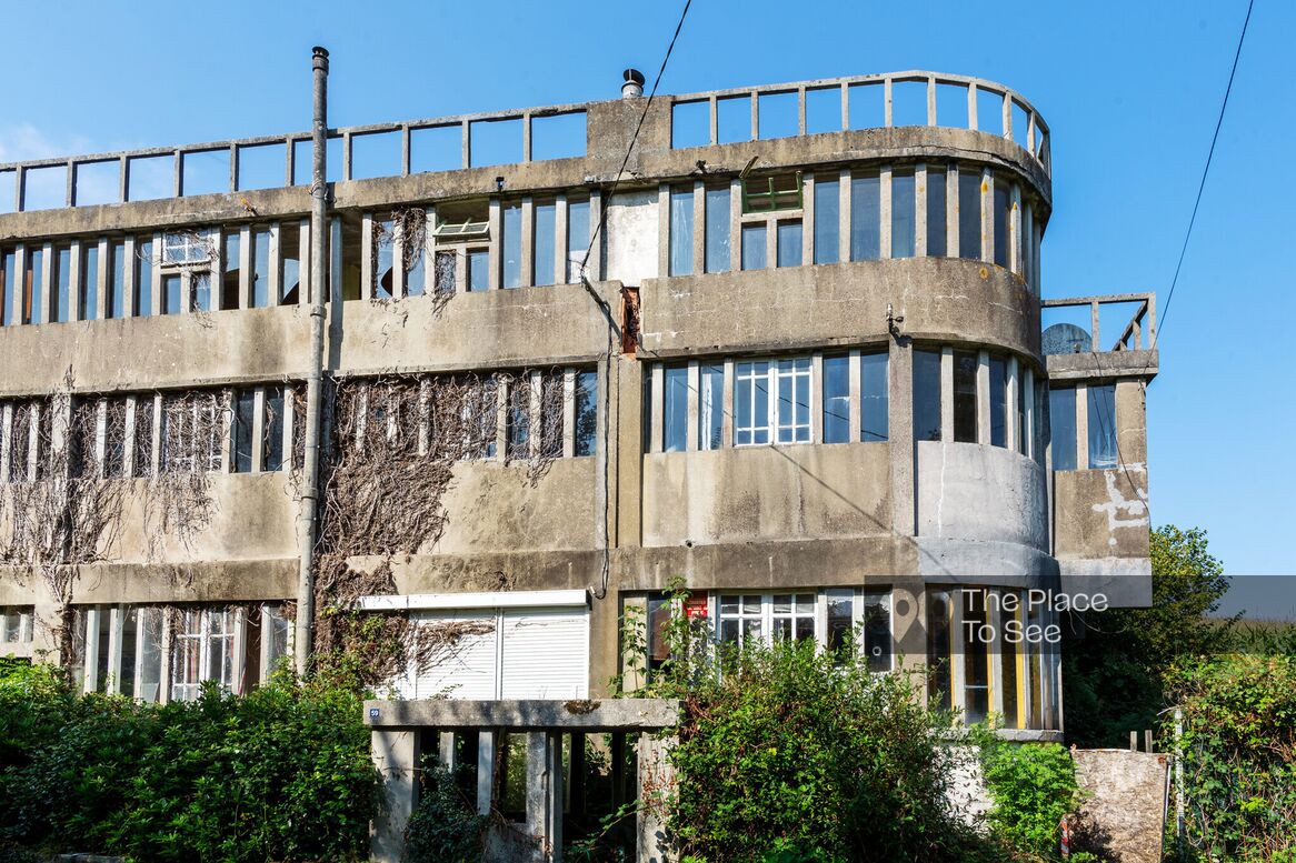 Façade