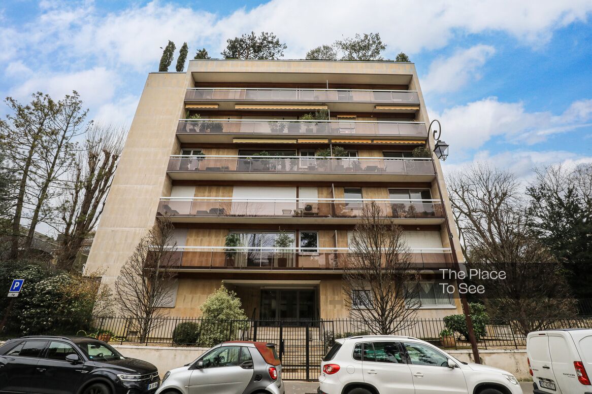 Façade