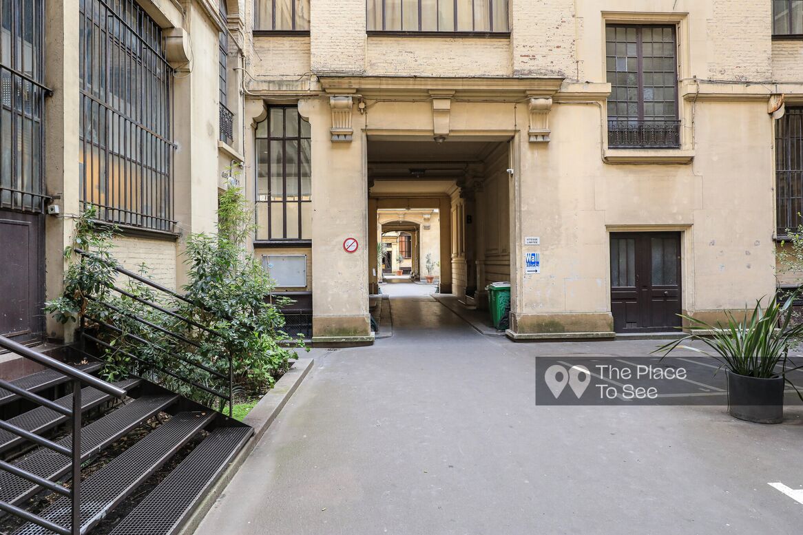 Cour
