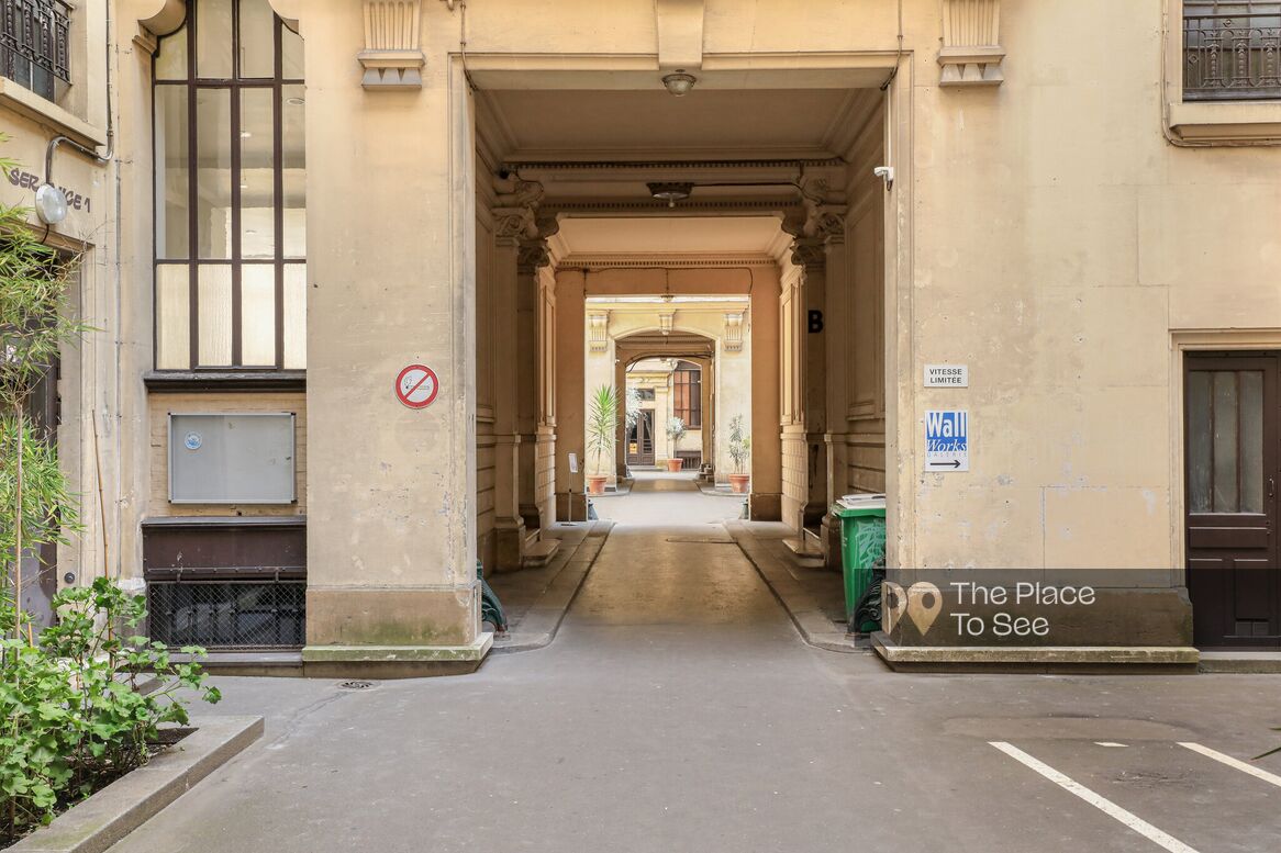 Cour