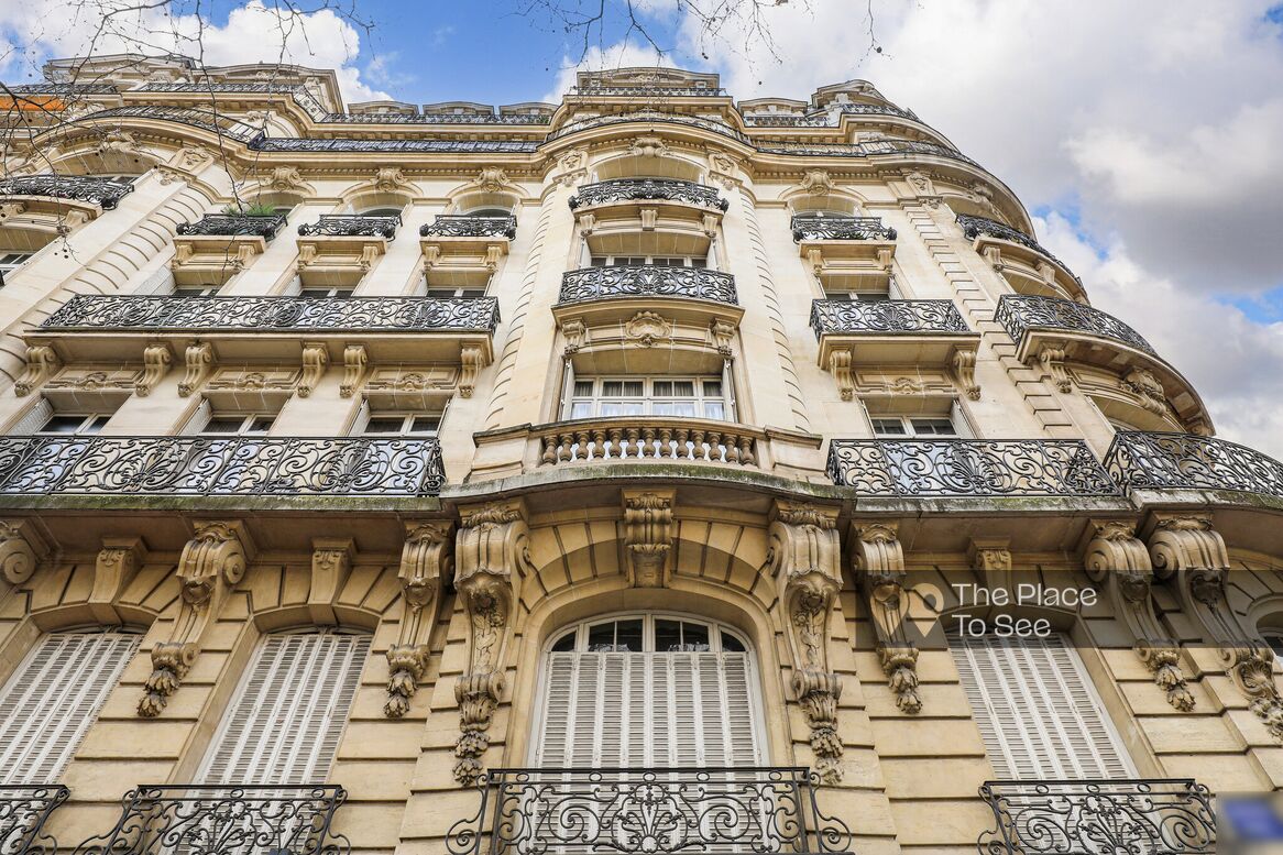 Façade