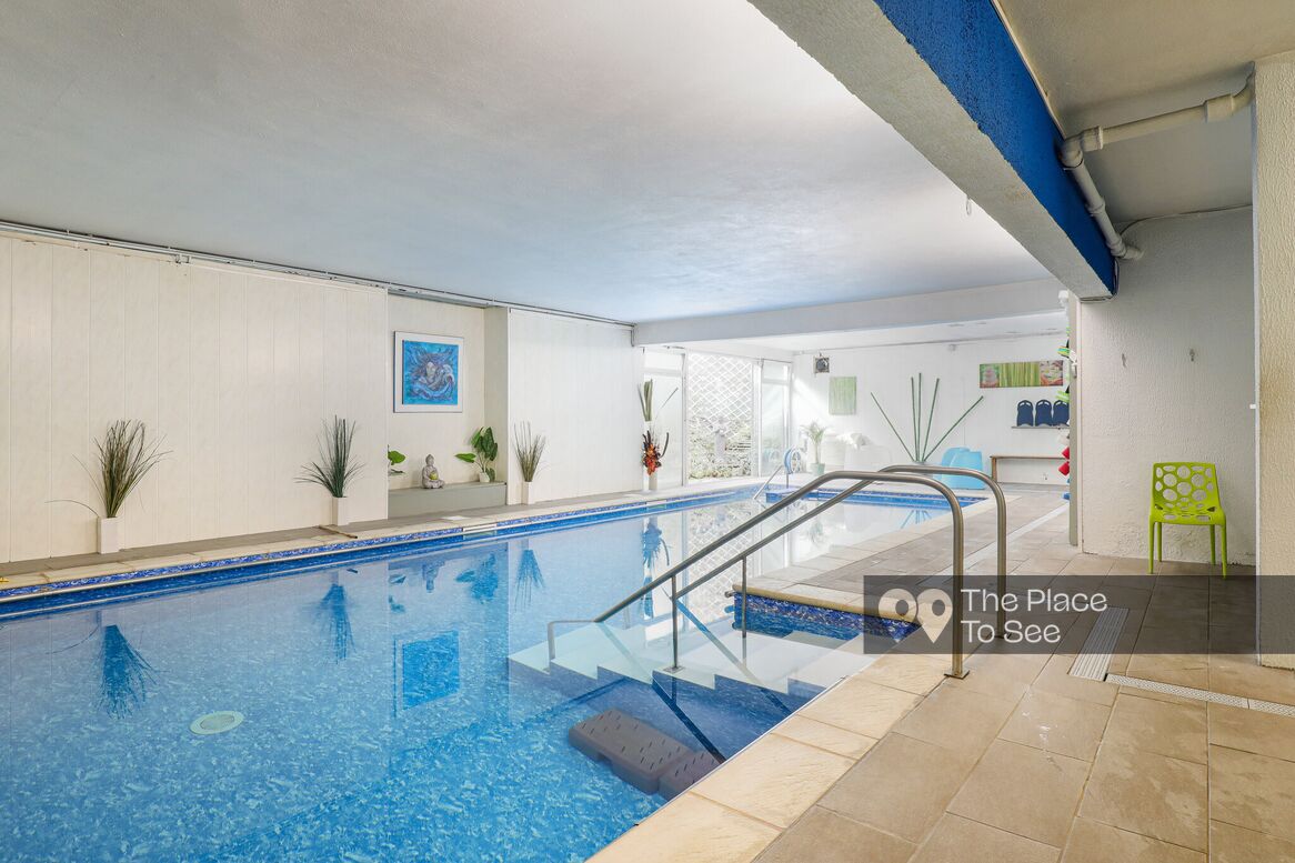 Piscine intérieure