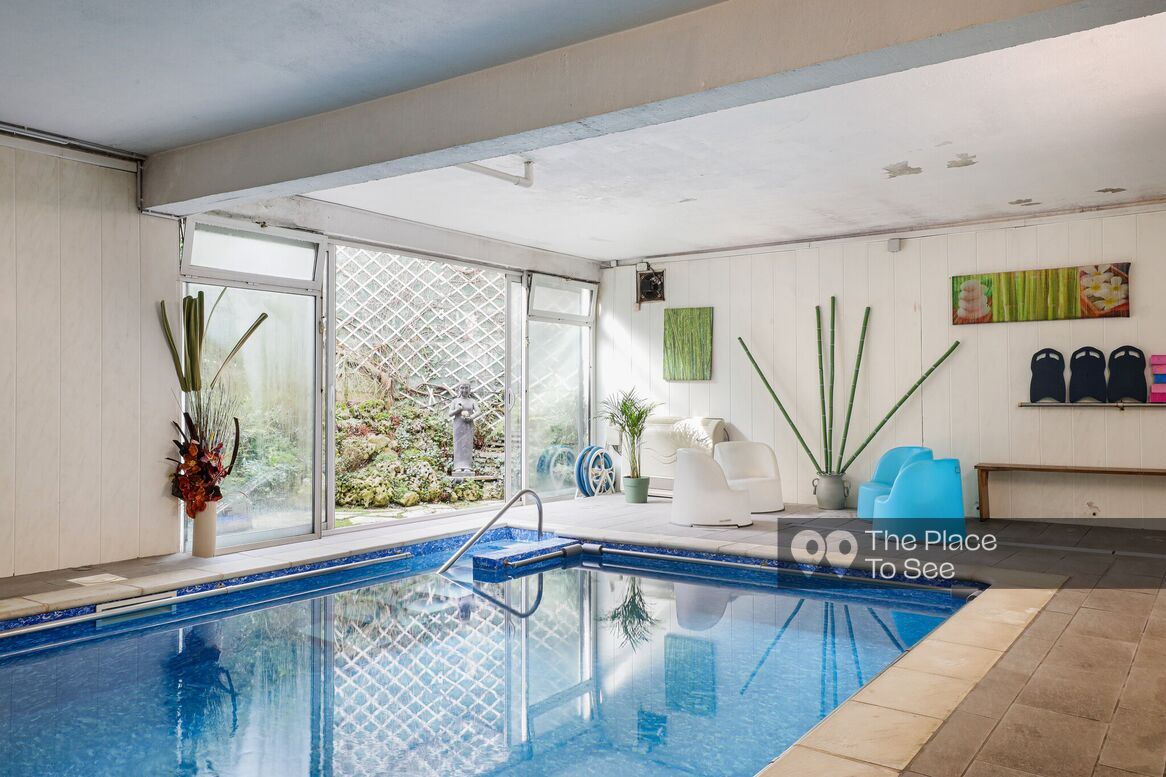 Piscine intérieure
