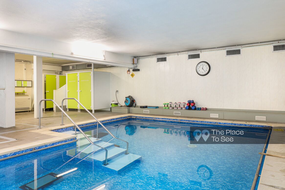 Piscine intérieure