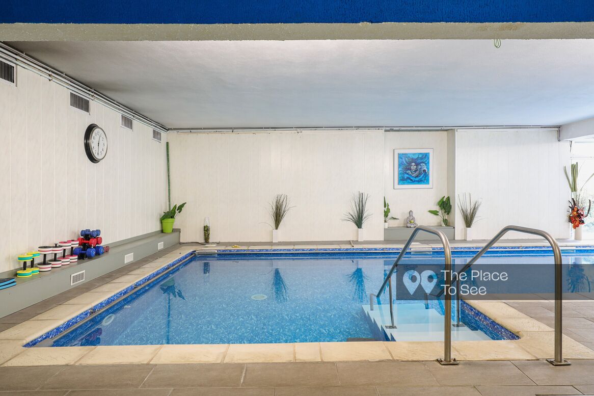 Piscine intérieure